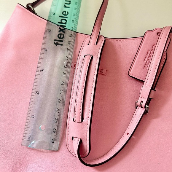 Pink Coach bag, coach shoulder bag, mini pink bag, wristlet, babypink, Barbie - Picture 13 of 14